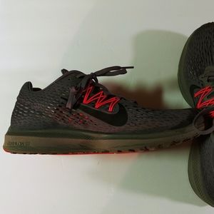 Nike Zoom Winflo 5 Men's Athletic Mesh Running Shoe Grey/Red Size 10.